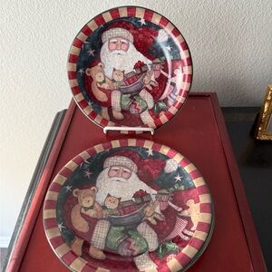 Set of 4 Father Christmas CIC Int’l  Susan Winget Desert/Pie Plates